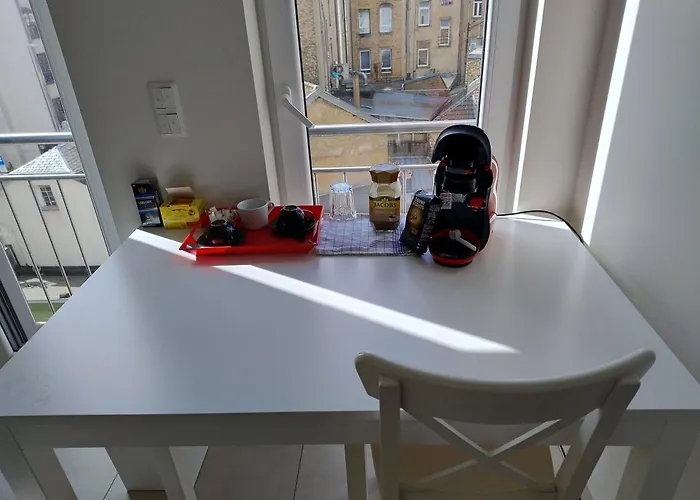 Elegant Room - Steps From Luxembourg Train Station